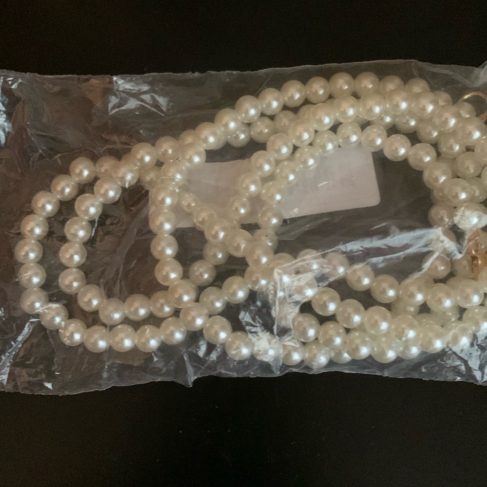 Pearl Unbranded Chain